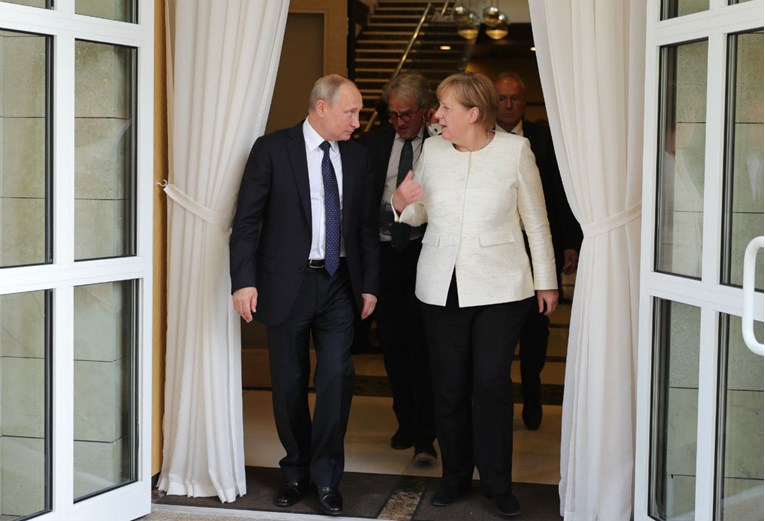 U subotu se sastaju Angela Merkel i Vladimir Putin